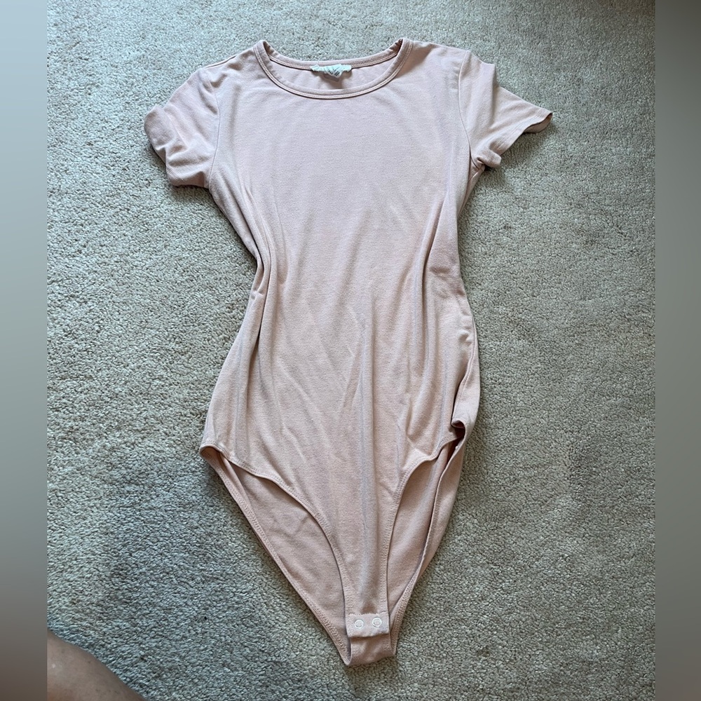 Forever 21 Blush Pink Short Sleeve Bodysuit